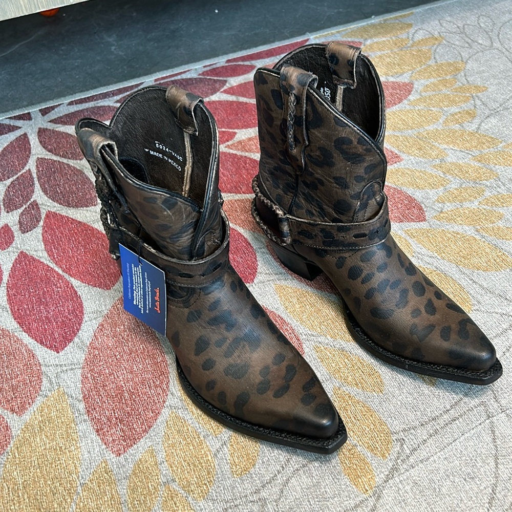 Tony lama heeled cowgirl boots
